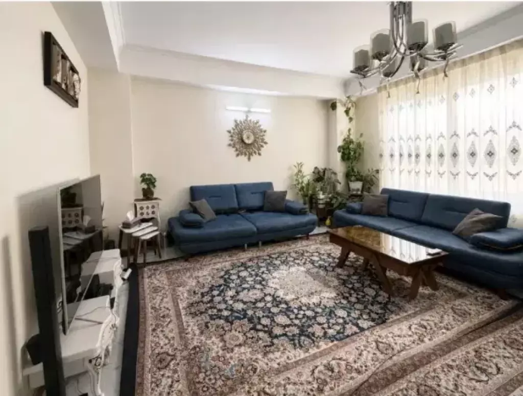 60متر خوش نقشه با آسانسور و انباری بالکن،خ عباسی