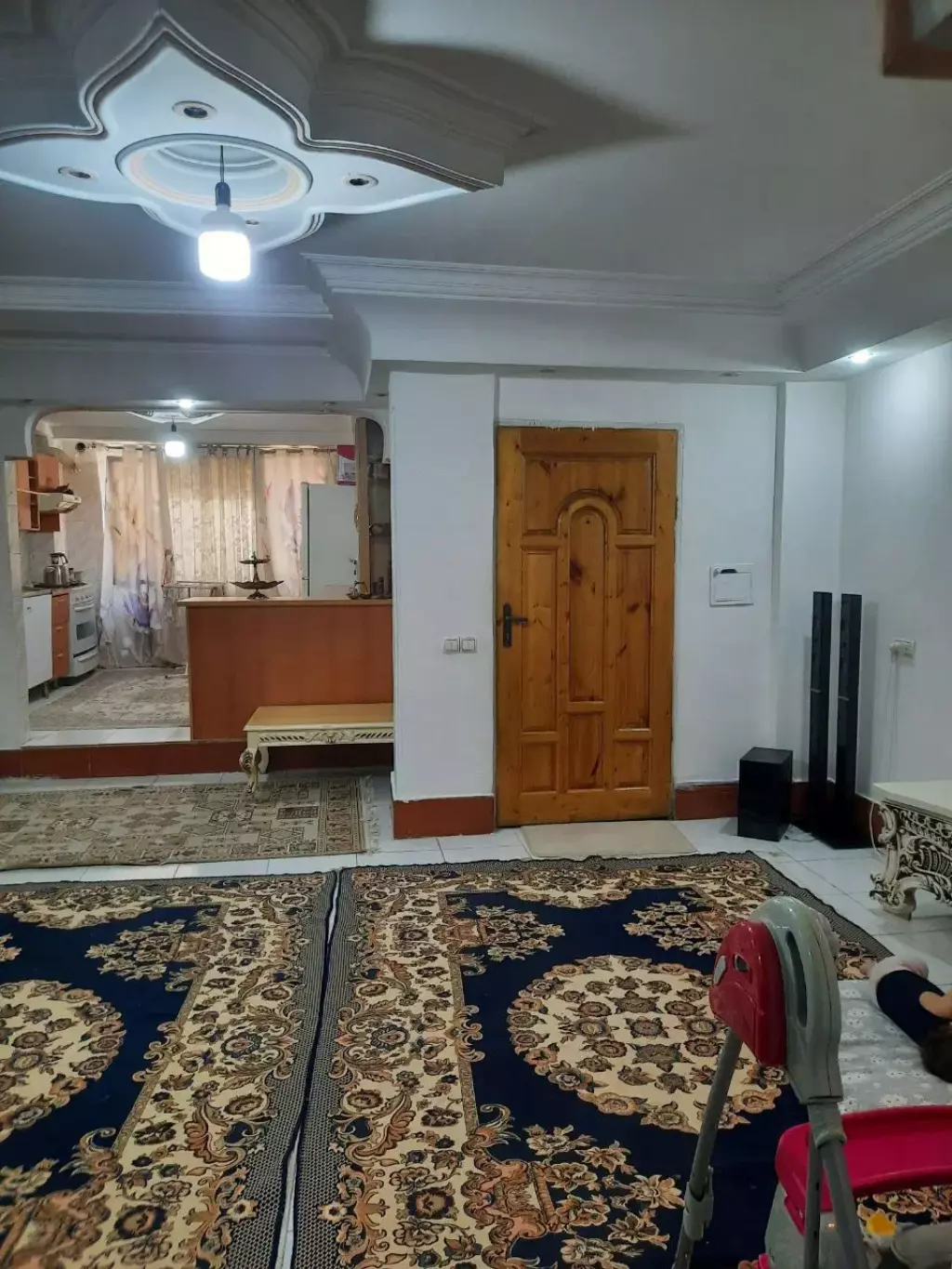 70 متری دو خوابه طبقه اول