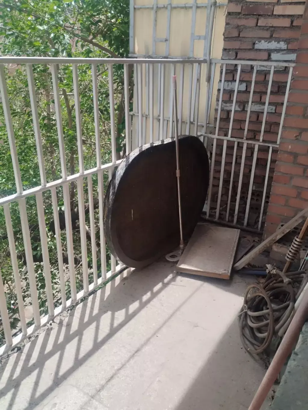 آپارتمان قرمز شهرک مطهری کیانشهر (بلوار رجب نیا) - تصویر 2