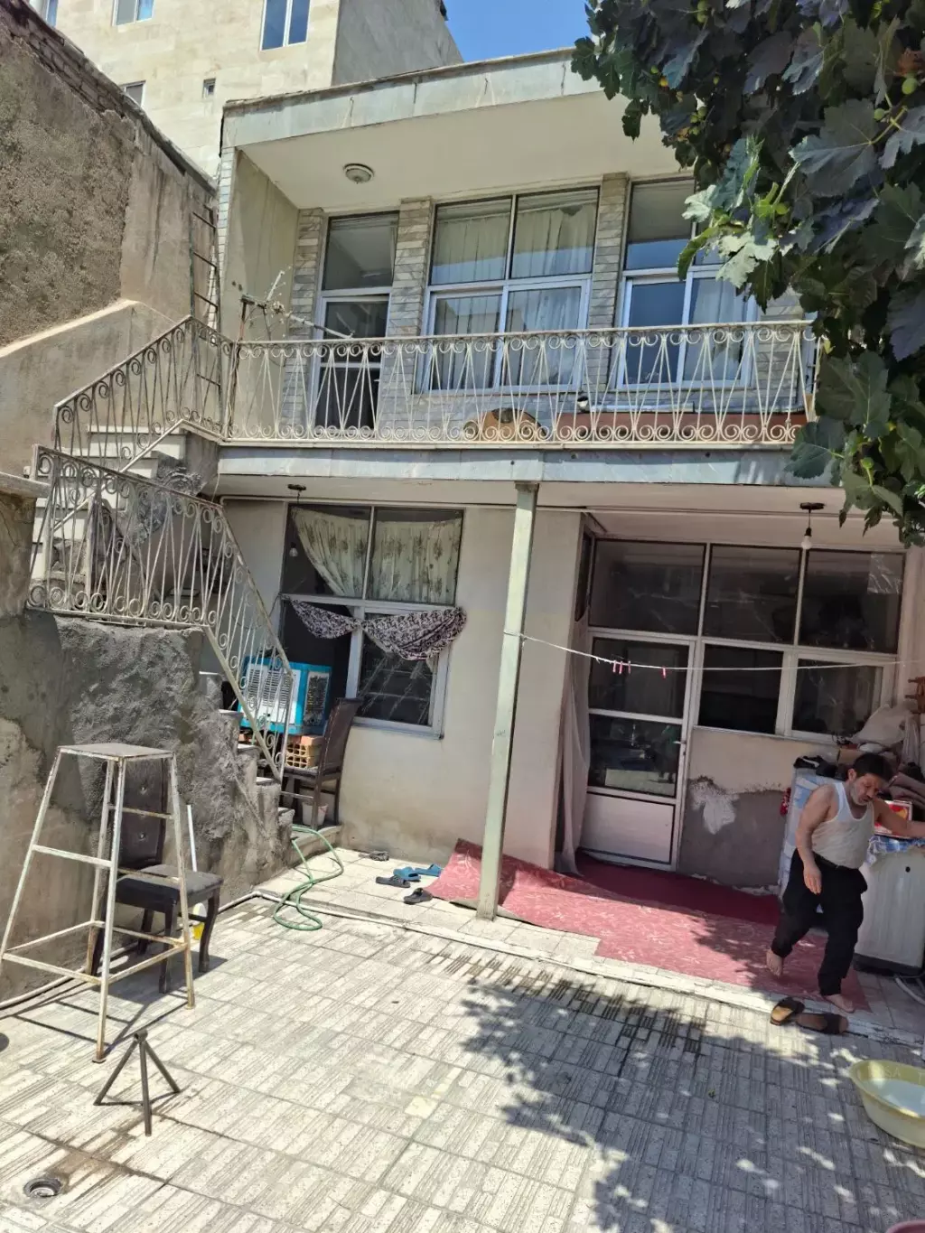 137 متر بر 6.20 سجادشمالی با جواز 5طبقه مسکونی - تصویر 3