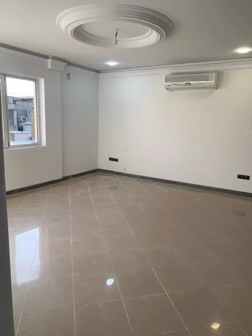رهن و اجاره اپارتمان 80 متری بازار تهران پامنار - تصویر 3