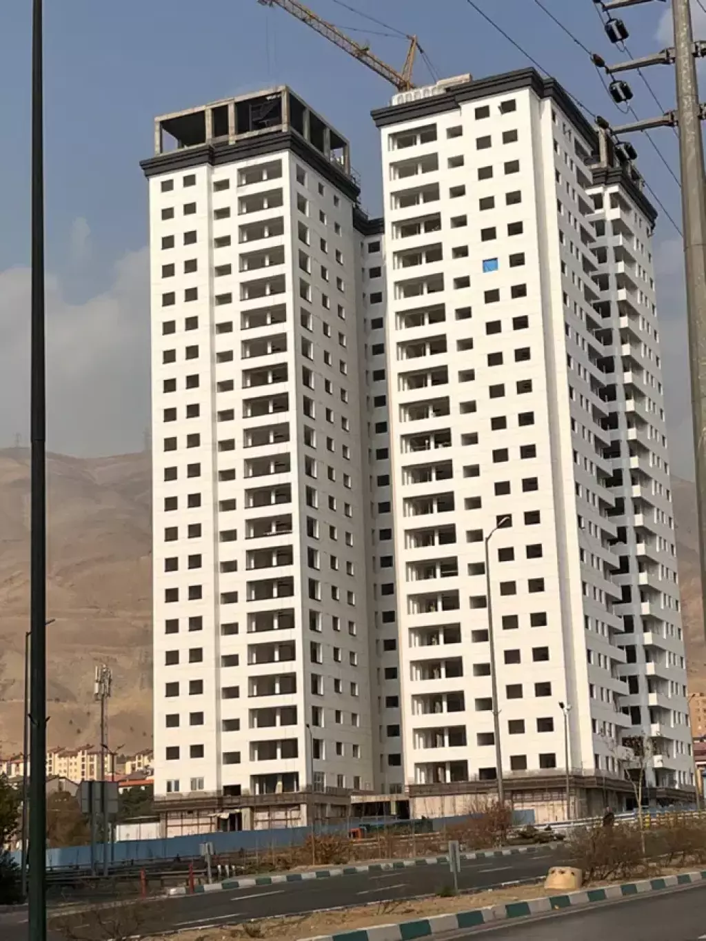 175 متر 3 خواب/برج میلان/بلوار اردستانی - تصویر 2