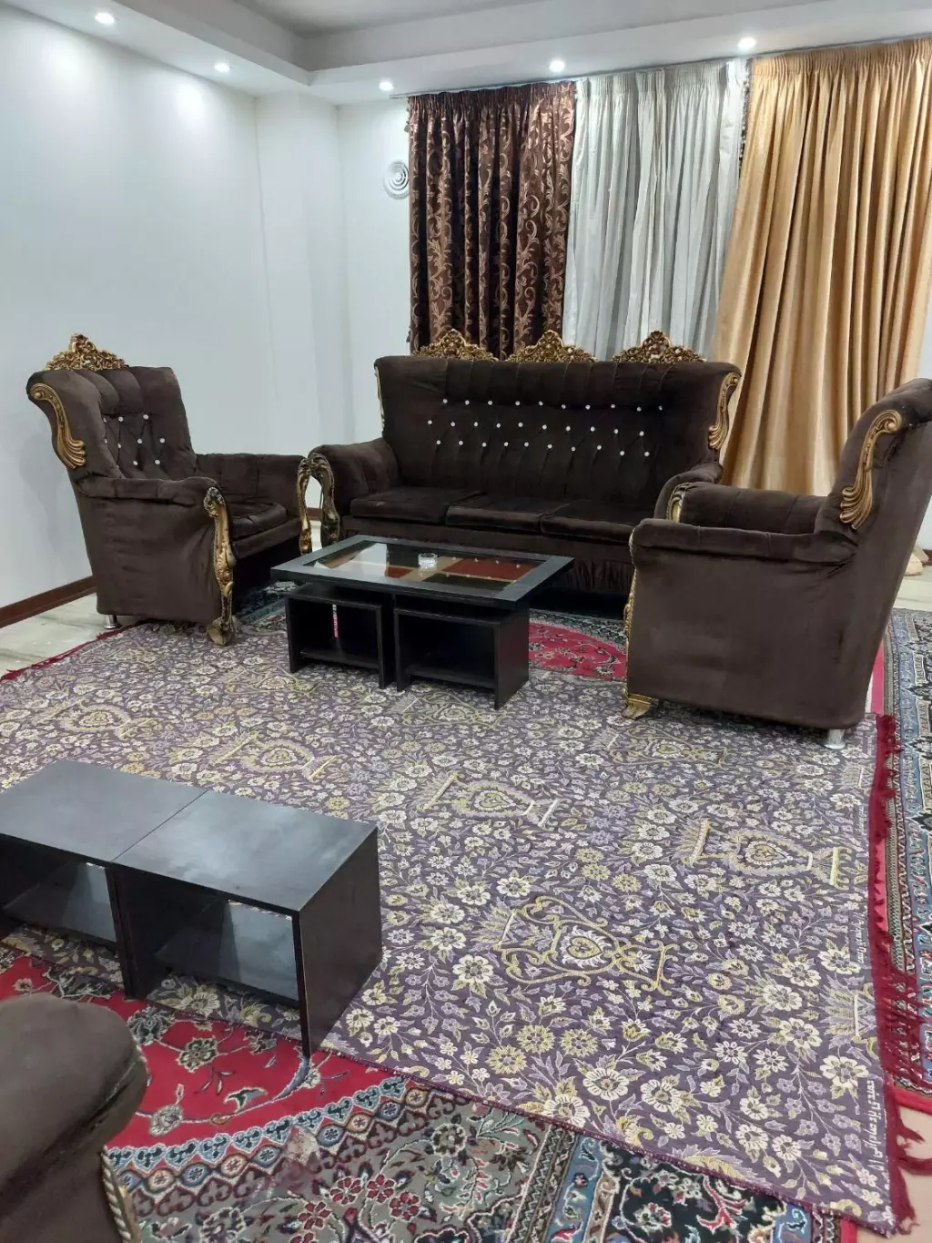 آپارتمان نوسازمبله باپارکینگ نصف روز 1500 روزکامل2