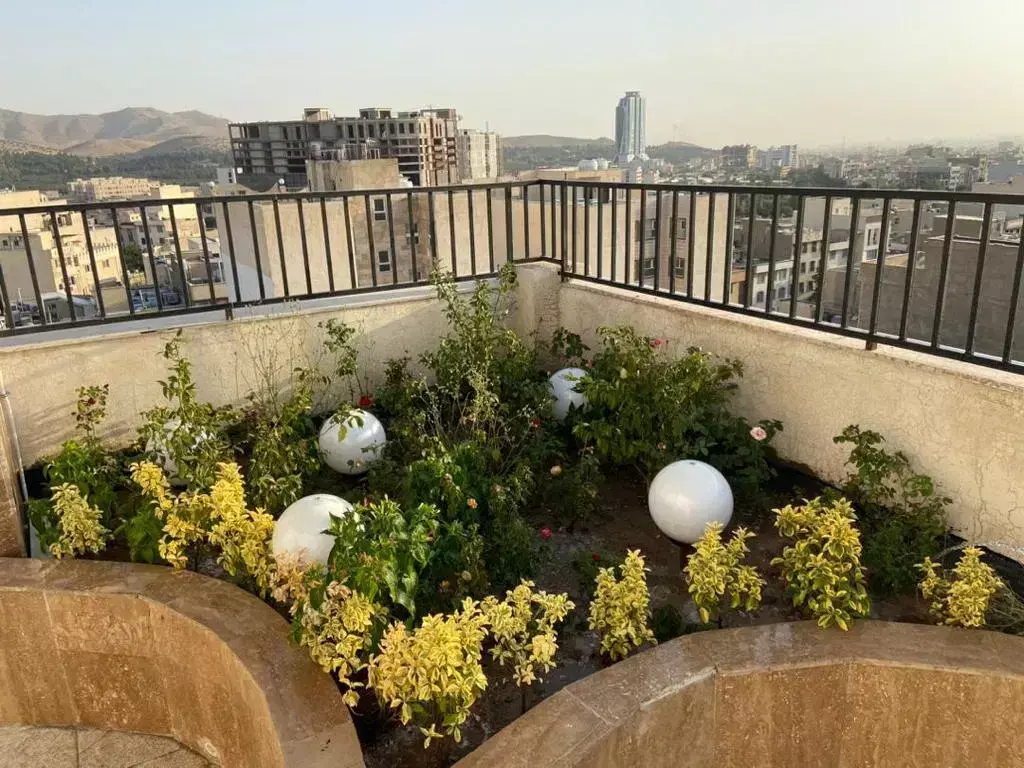 400متر ملک باچهارطبقه بنا