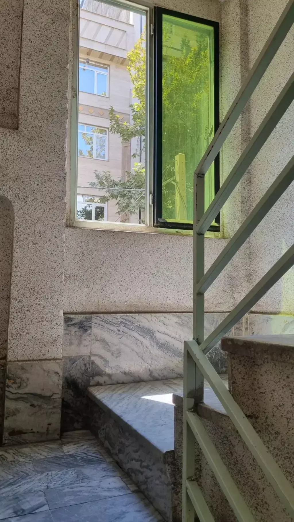 رهن کامل آپارتمان 45 متری - تصویر 2