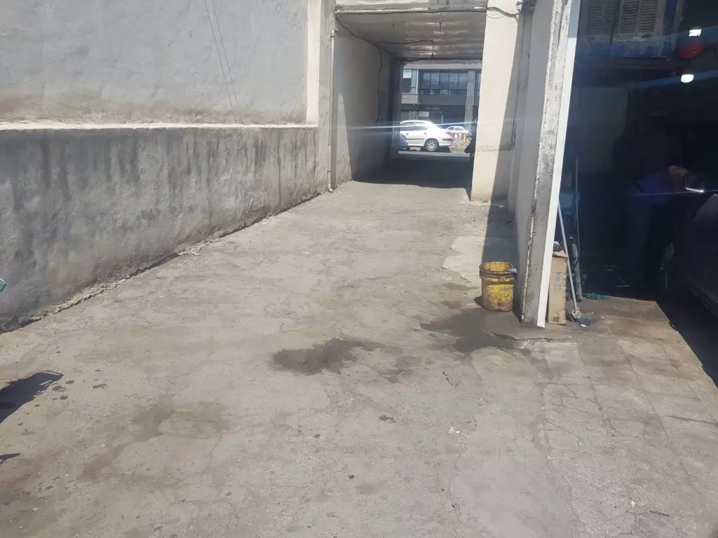 35 متر مغازه داخل گاراژ بر فتح سمت آسانسور فروش ها - تصویر 2