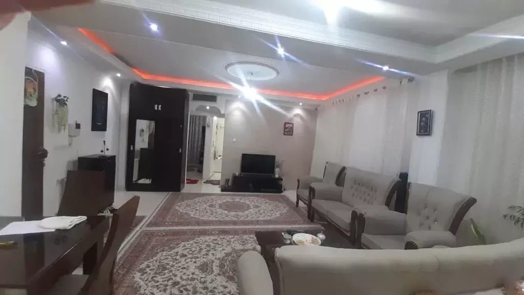 آپارتمان 85 مختاری