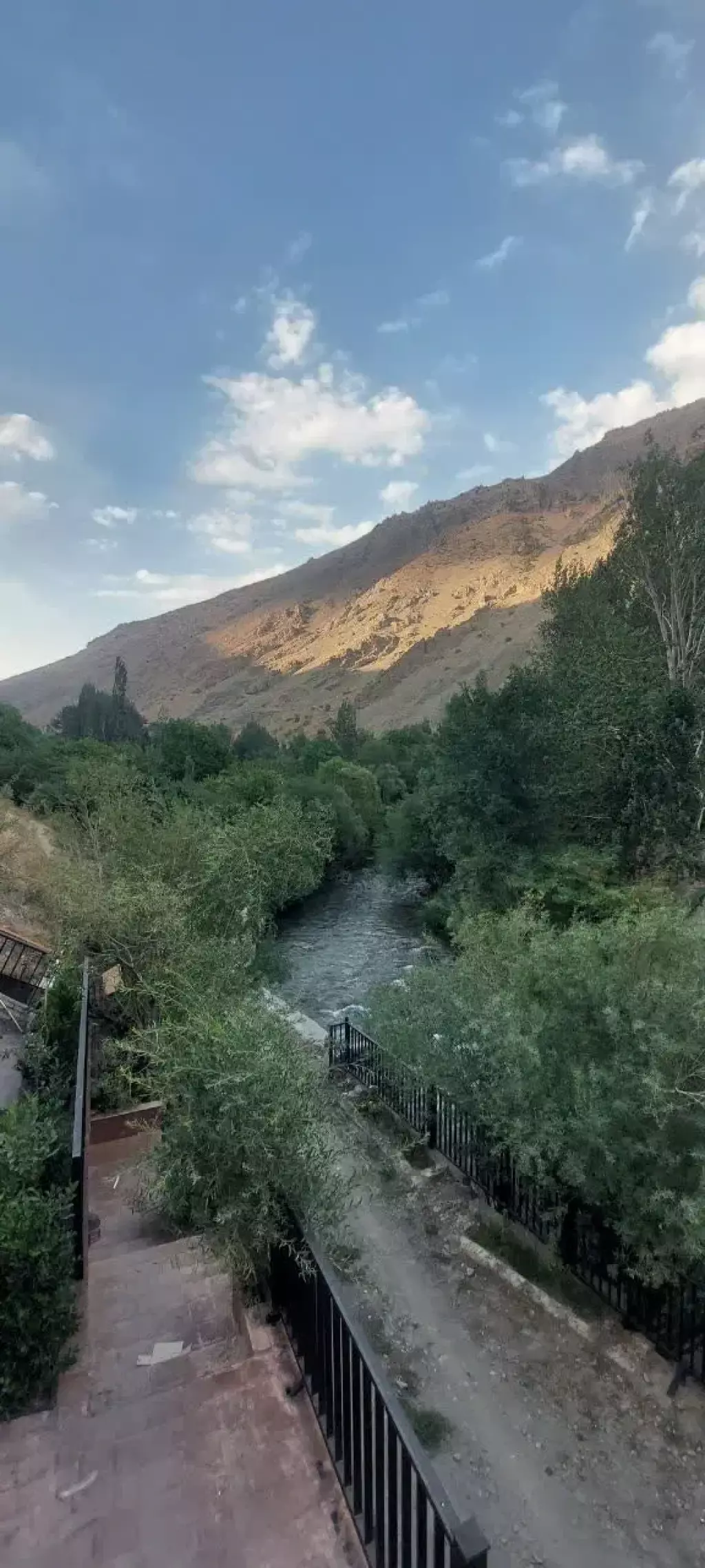 ویلا و خانه باغچه منحصربفرد - تصویر 4