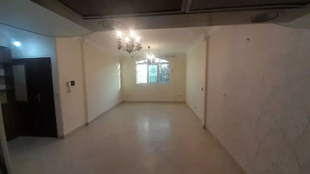 آپارتمان خوش نقشه غرق نور - تصویر 6