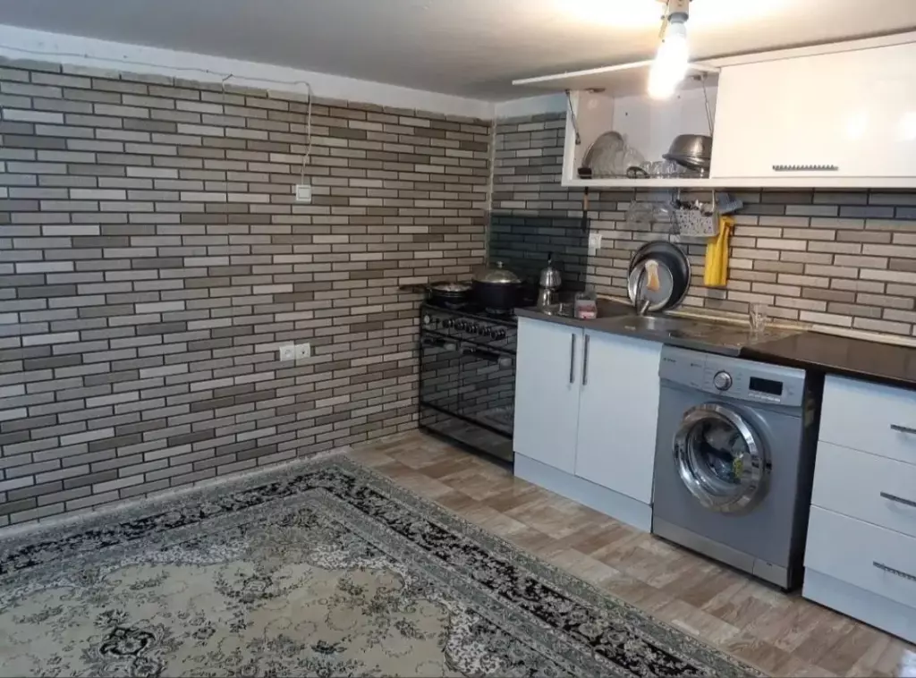 سوئیت اجاره ای جهل متری