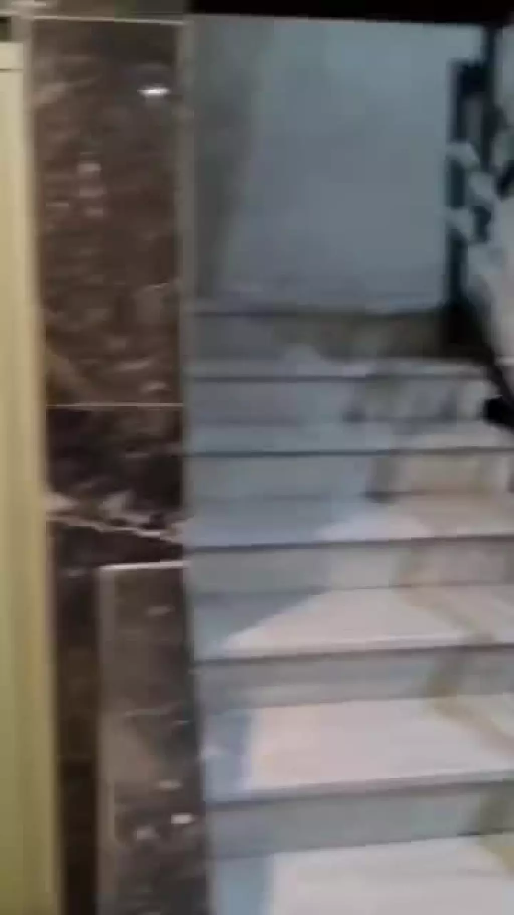 واحد لوکس اداری