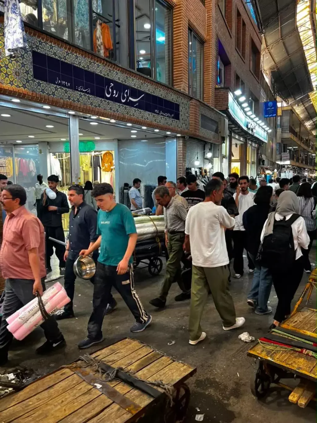 فروش اداری و تجاری 4 متری در بازار - تصویر 2