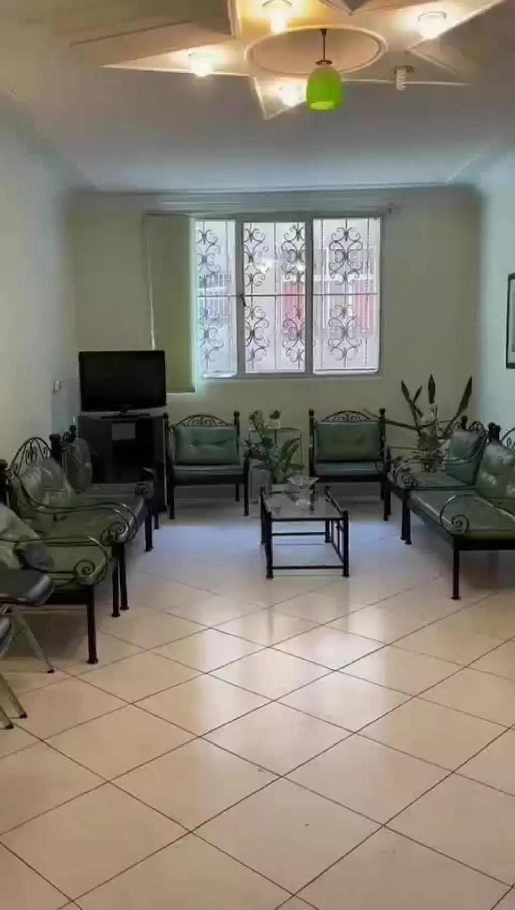 اجاره اداری و تجاری 73 متری در فلسطین (میدان انقلاب)