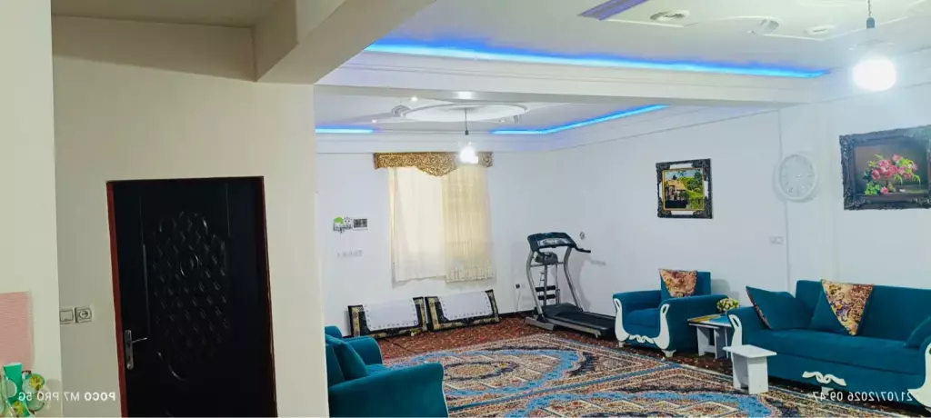فروش اداری و تجاری 2 متری در بازار - تصویر 2