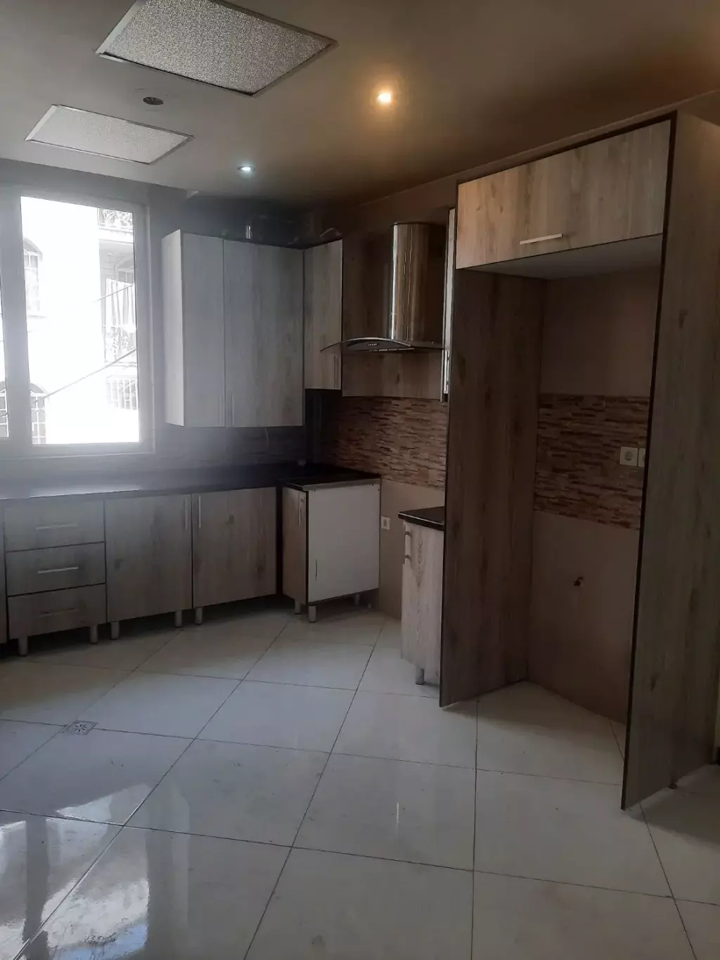 اجاره آپارتمان 75 متری در مینای شمالی (مخبر) - تصویر 2