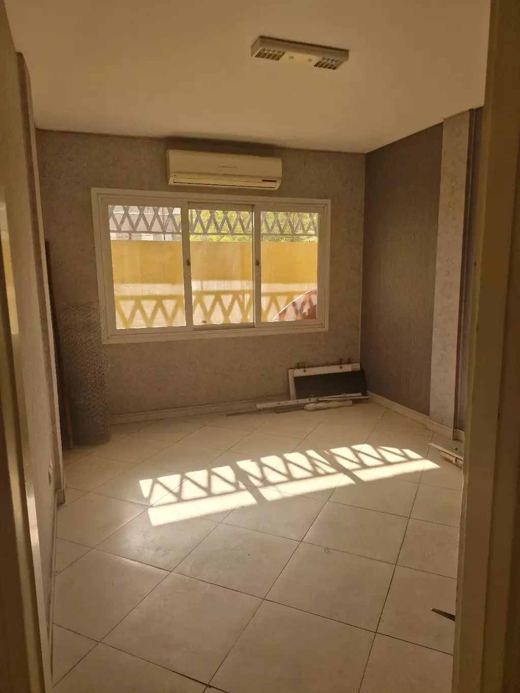 اجاره اداری و تجاری 85 متری در ایرانشهر
