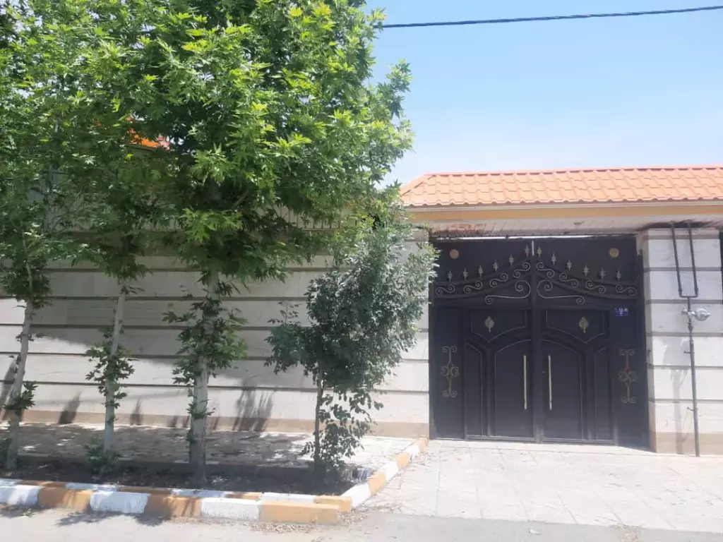 اجاره خانه و ویلا 250 متری در خاک سفید