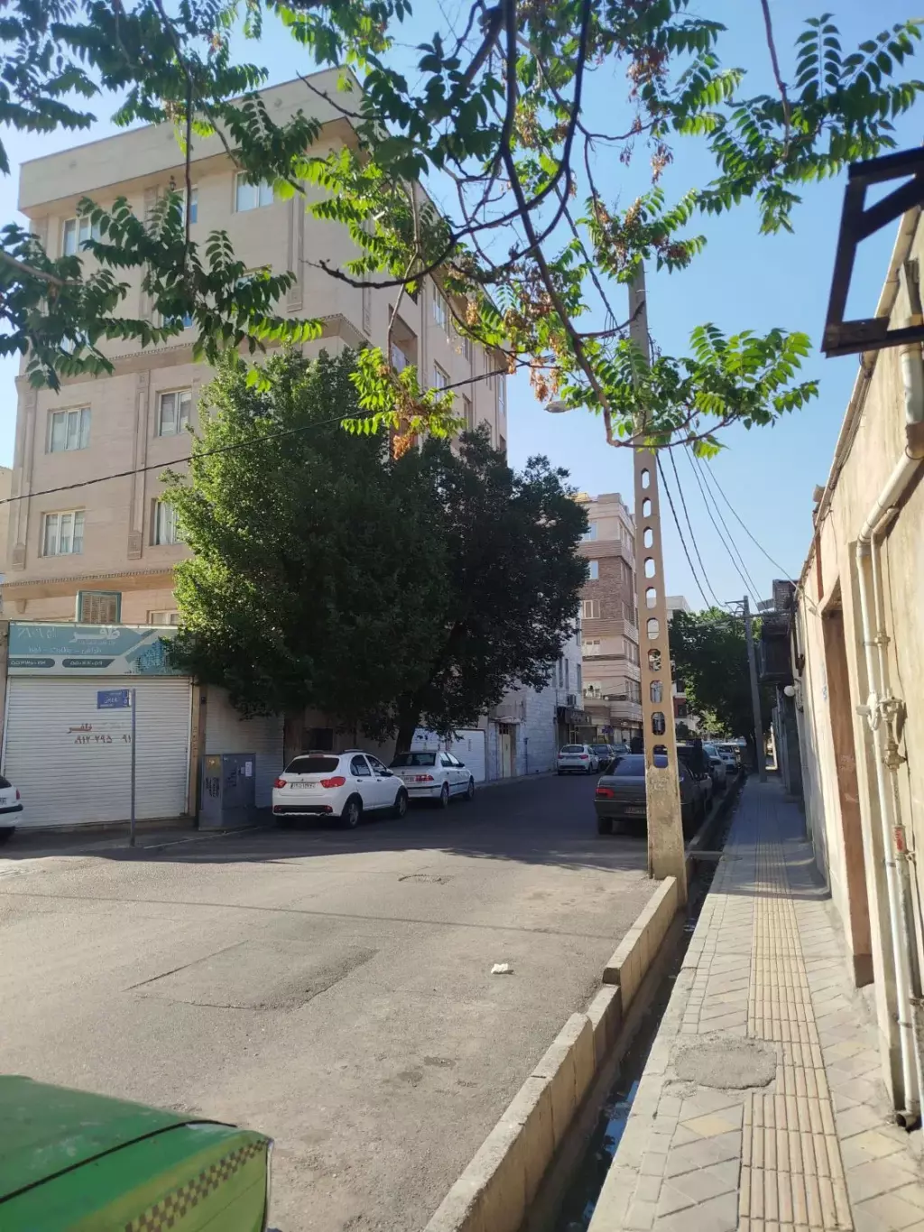 فروش آپارتمان 83 متری در خزانه
