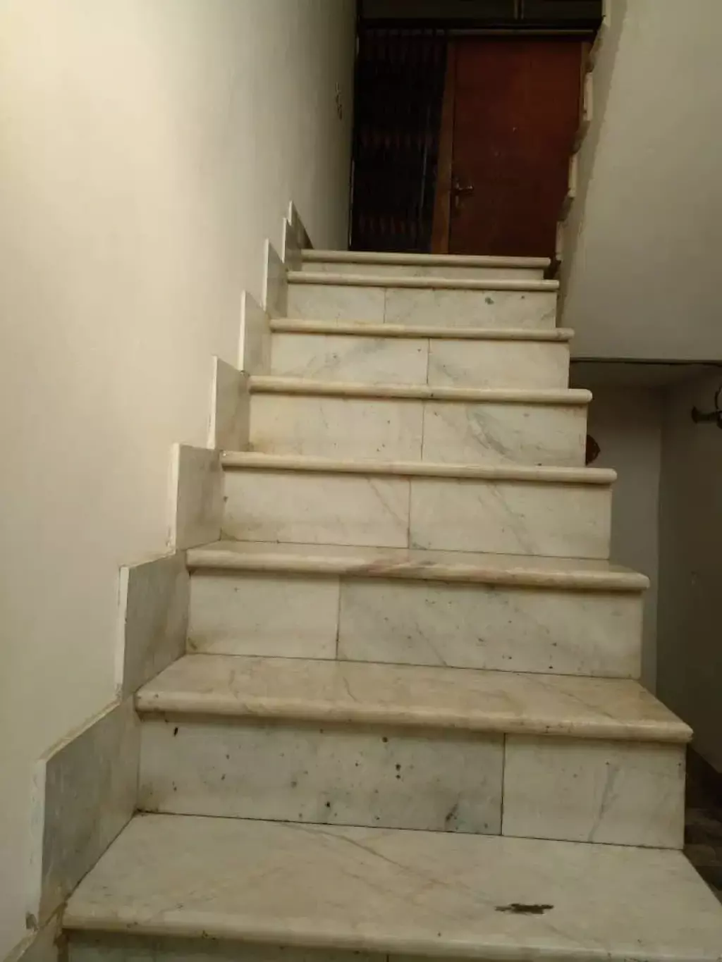 اجاره اداری و تجاری 120 متری در ورزشگاه آزادی