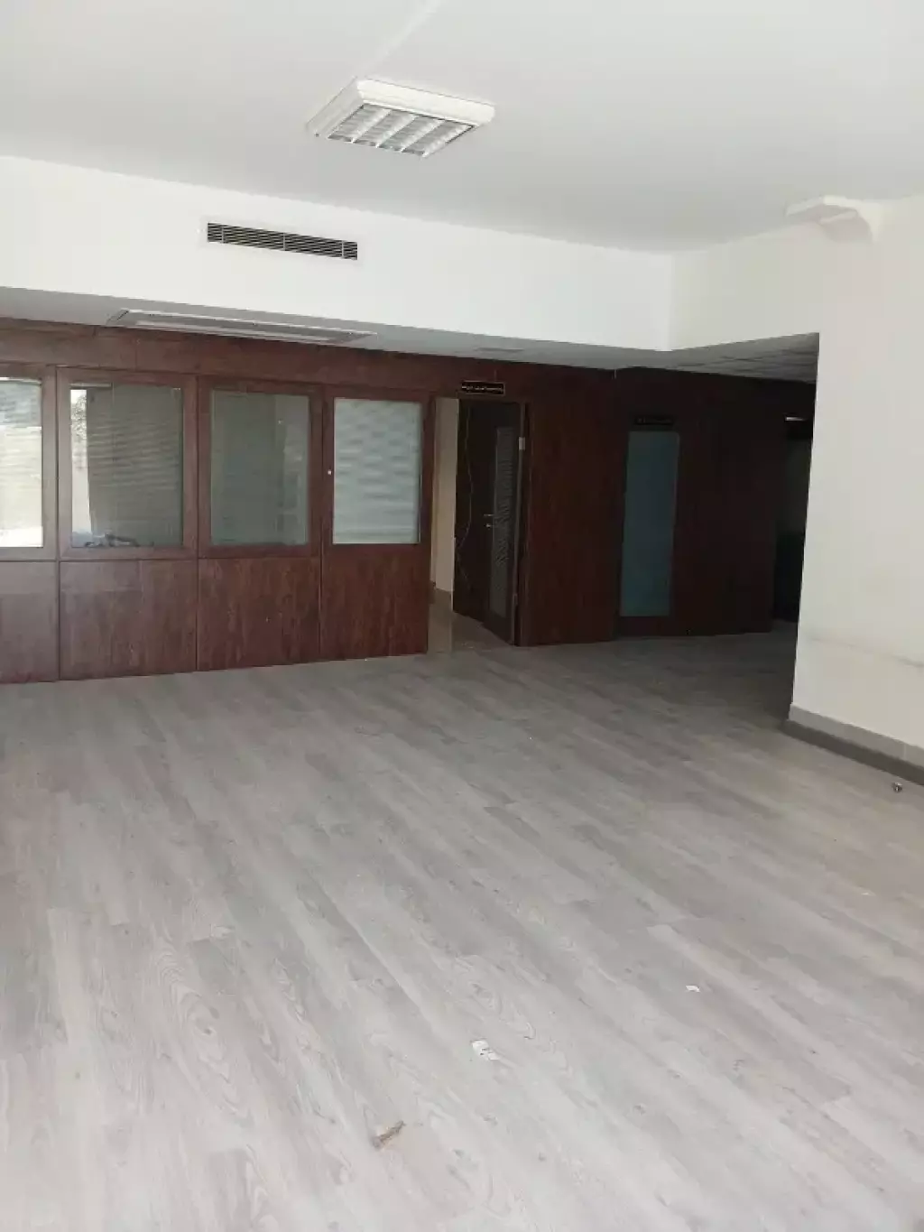 اجاره اداری و تجاری 700 متری در ولنجک