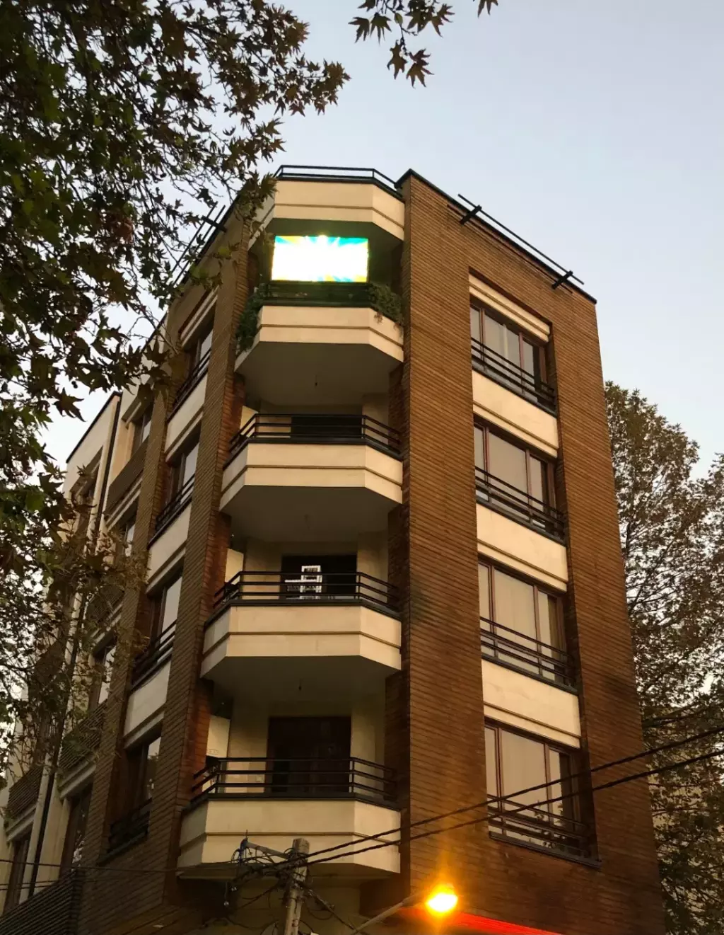 اجاره اداری و تجاری 100 متری در اوین