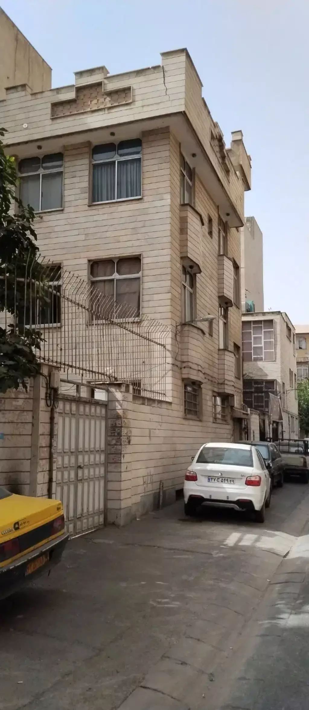 فروش زمین و کلنگی 156 متری در راه آهن