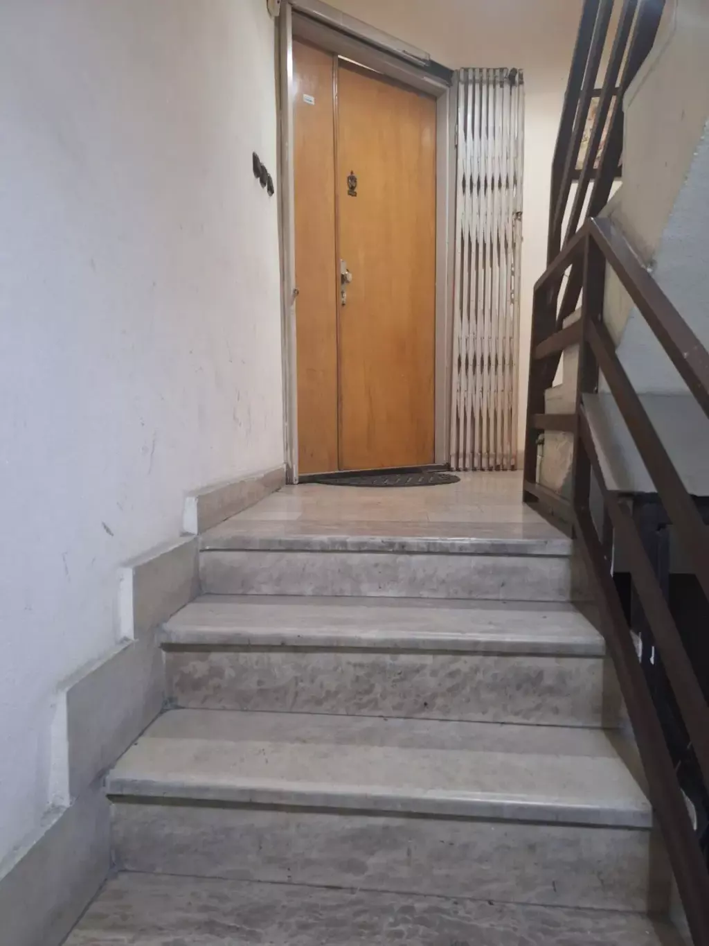 فروش آپارتمان 81 متری در بهارستان - تصویر 2