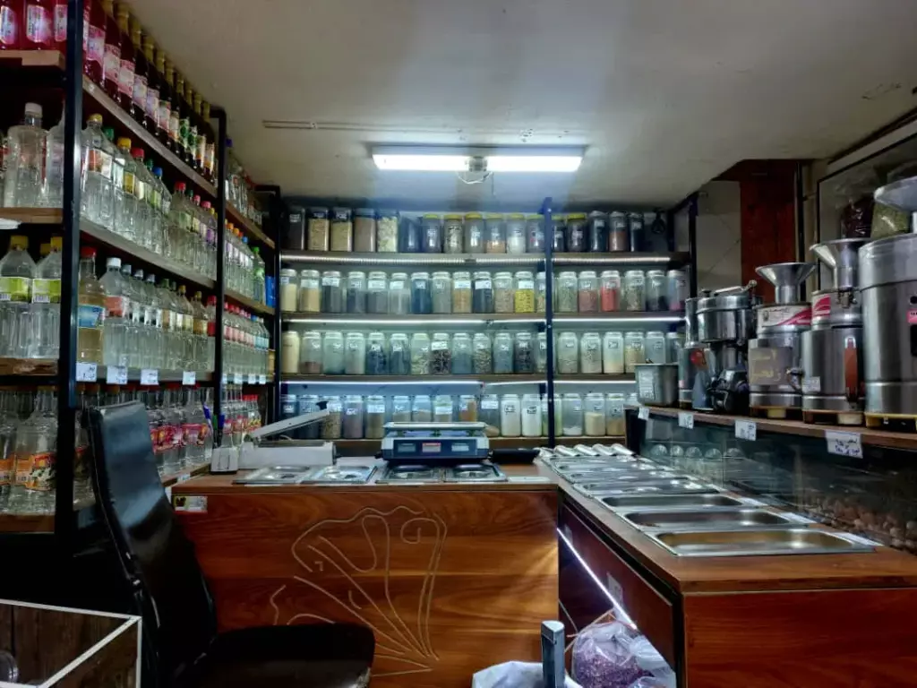 اجاره اداری و تجاری 12 متری در امام زاده حسن