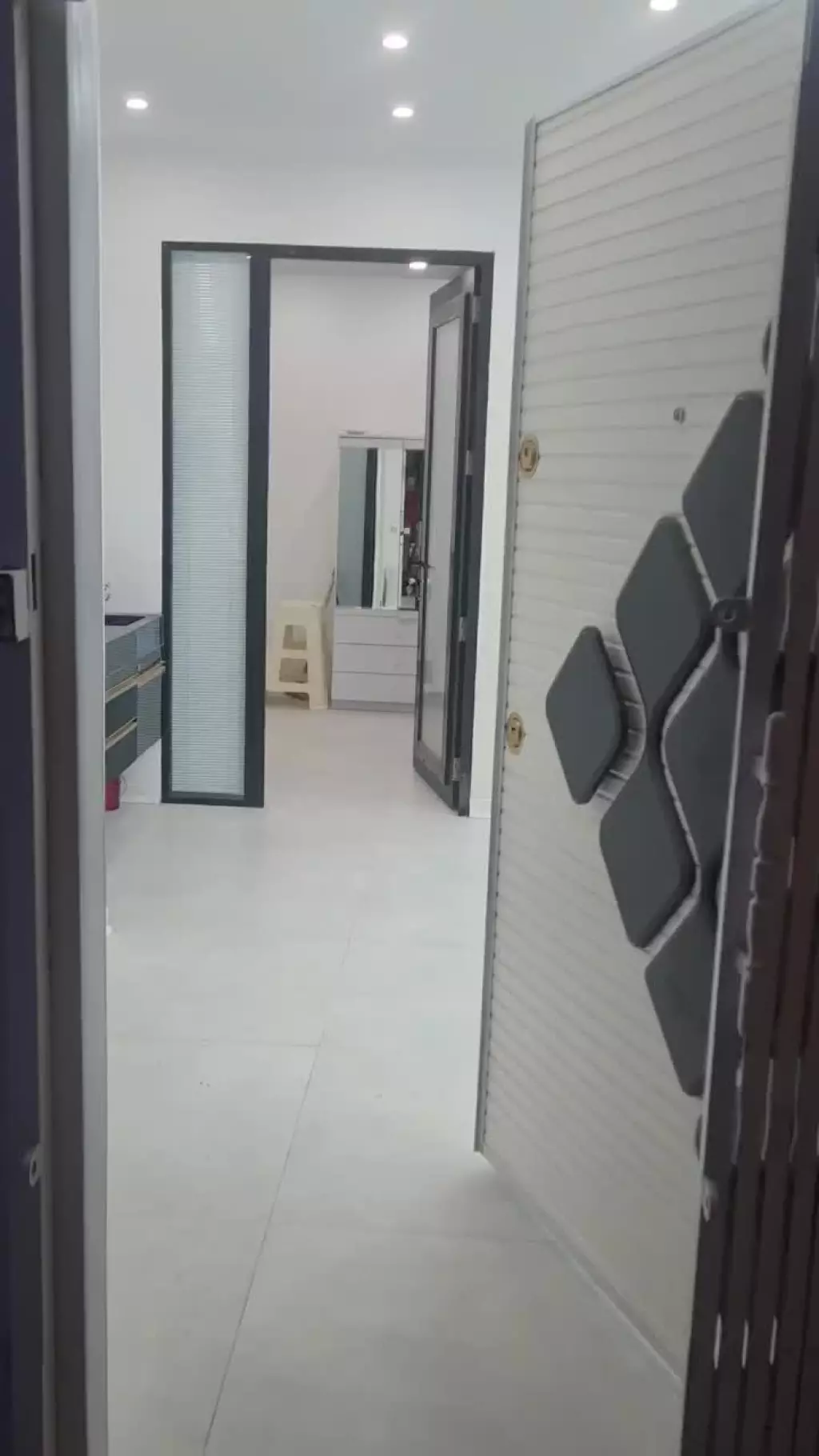 اجاره اداری و تجاری 43 متری در سعادتآباد