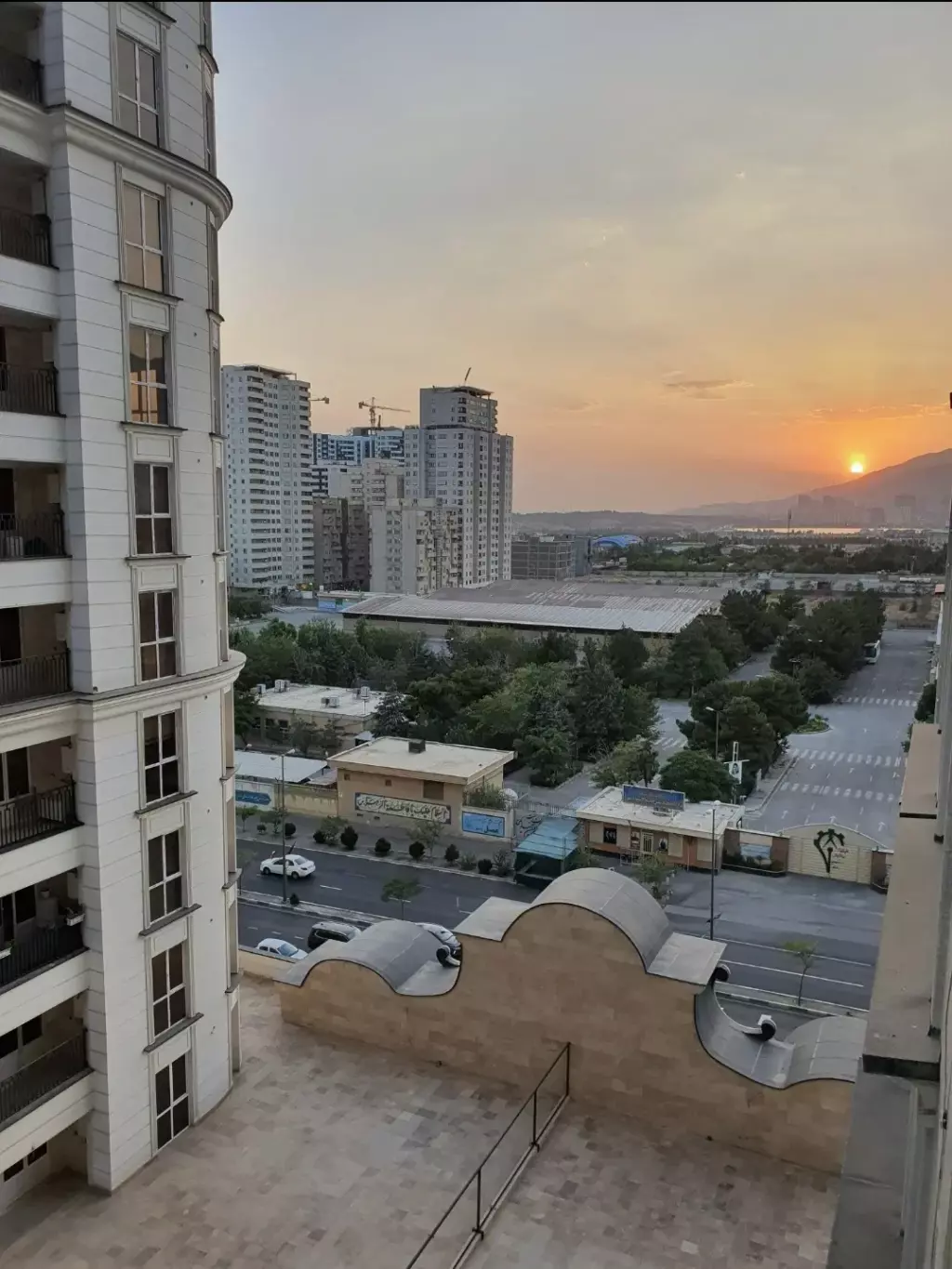 فروش آپارتمان 115 متری در شهرک صدرا