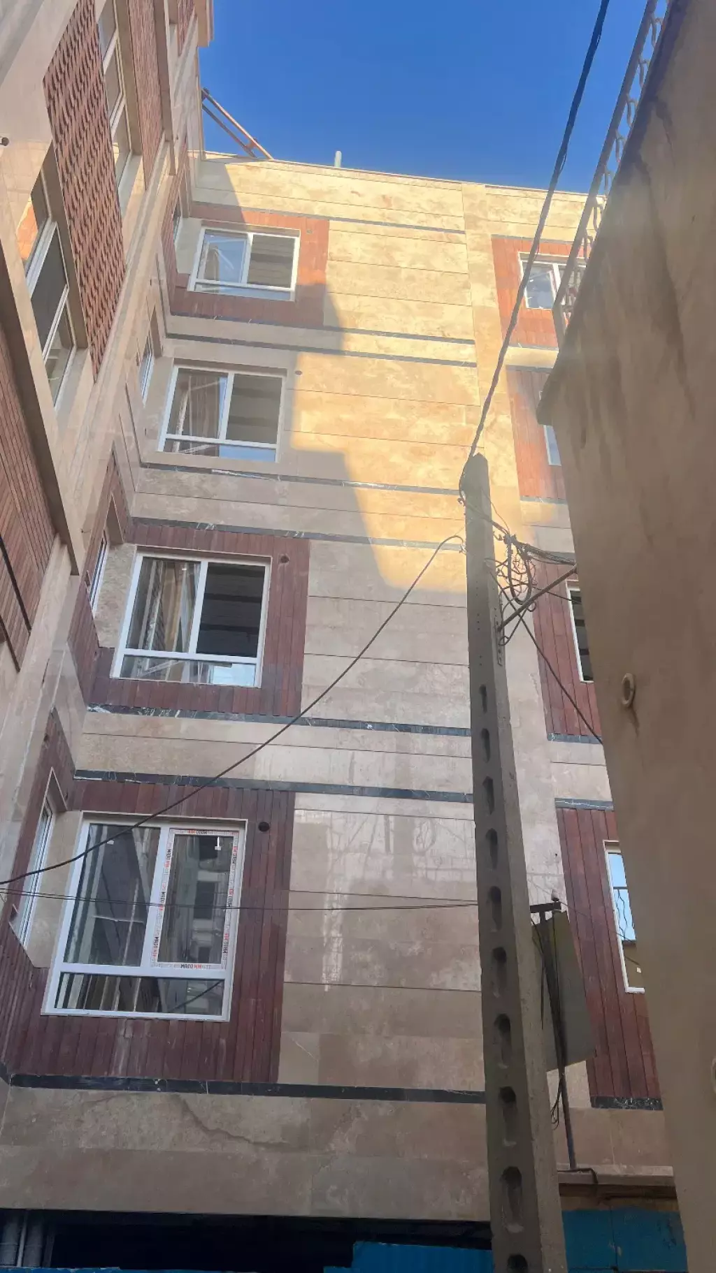 فروش آپارتمان 64 متری در مینای شمالی (مخبر)
