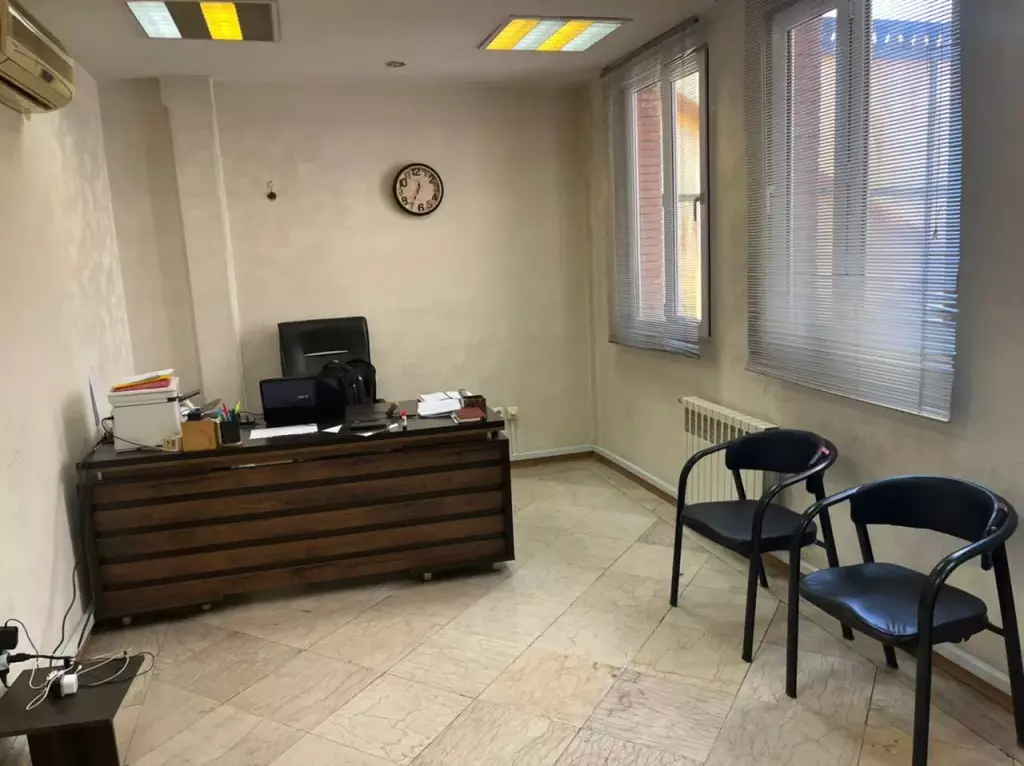 اجاره اداری و تجاری 130 متری در دبستان