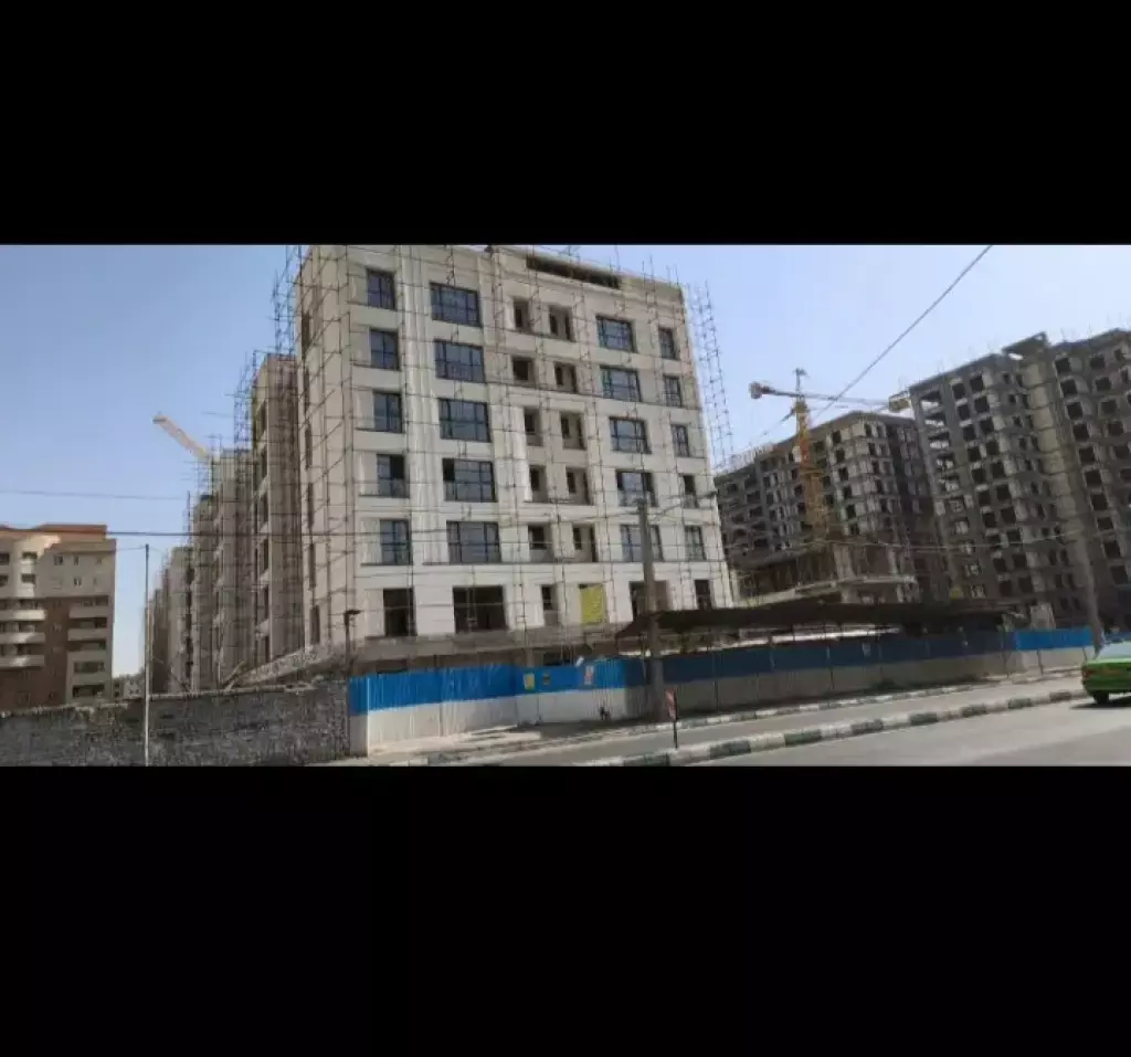 فروش آپارتمان 100 متری در گلستان (شهرک راه آهن)