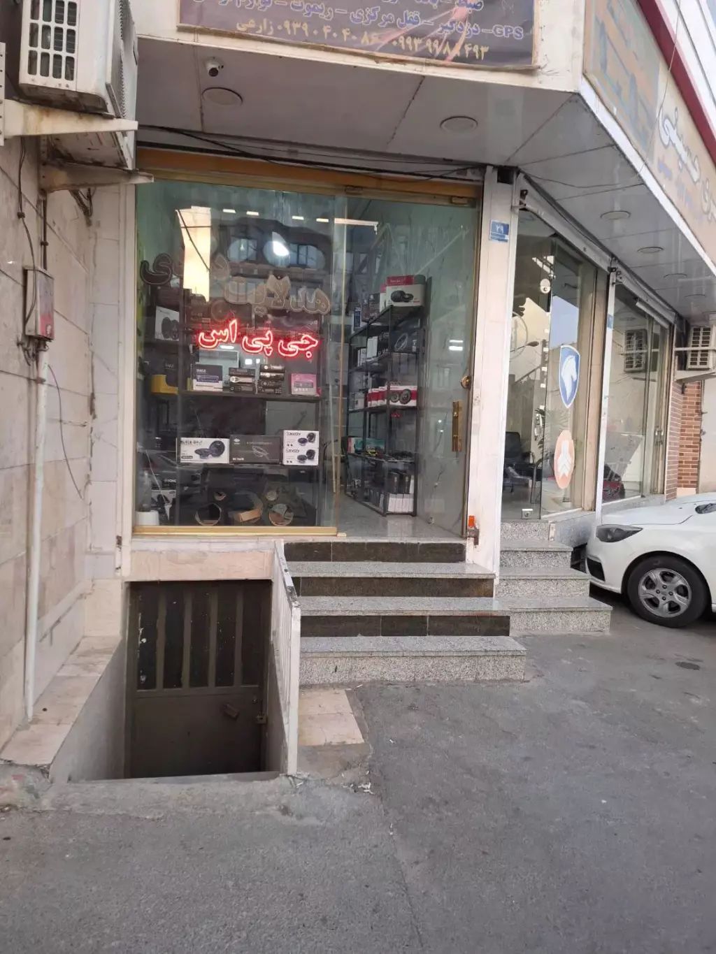 اجاره اداری و تجاری 24 متری در شهرک طالقانی - تصویر 2