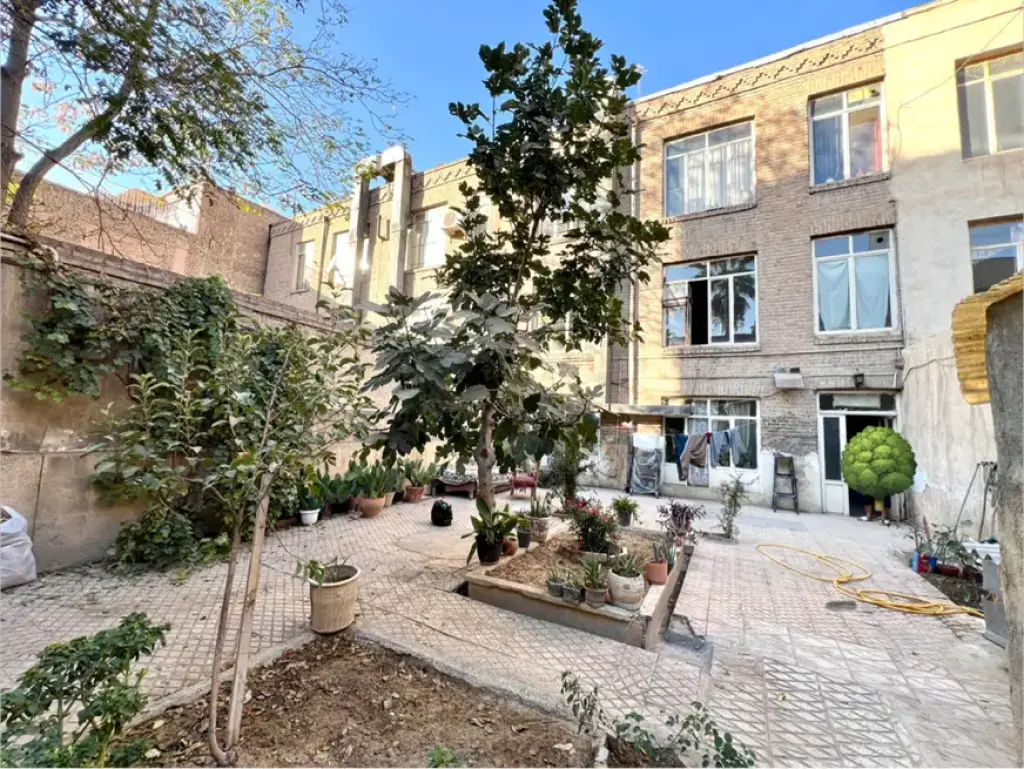 فروش خانه و ویلا 175 متری در سنگلج (شاپور)