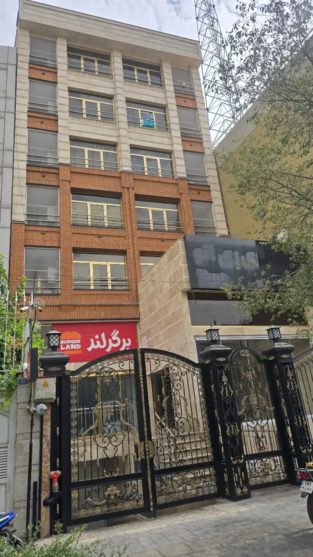 اجاره اداری و تجاری 270 متری در سهروردی