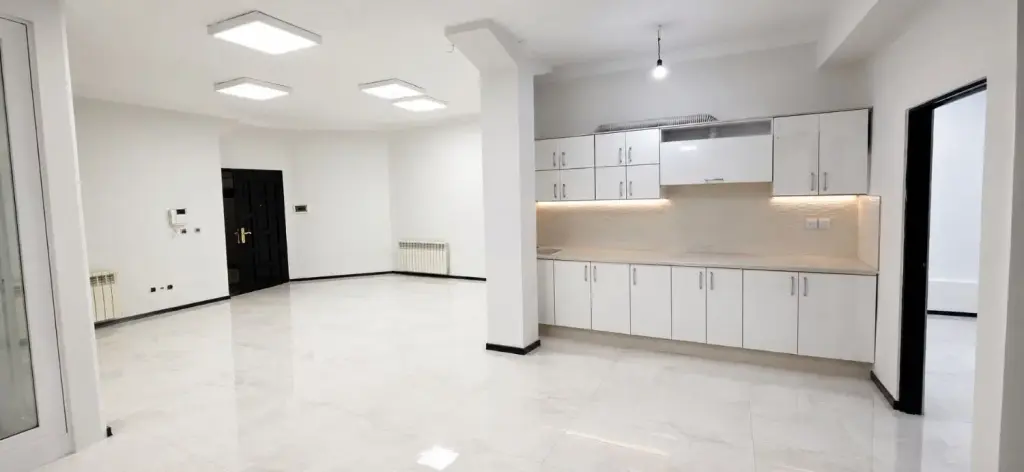 اجاره اداری و تجاری 90 متری در پاسداران