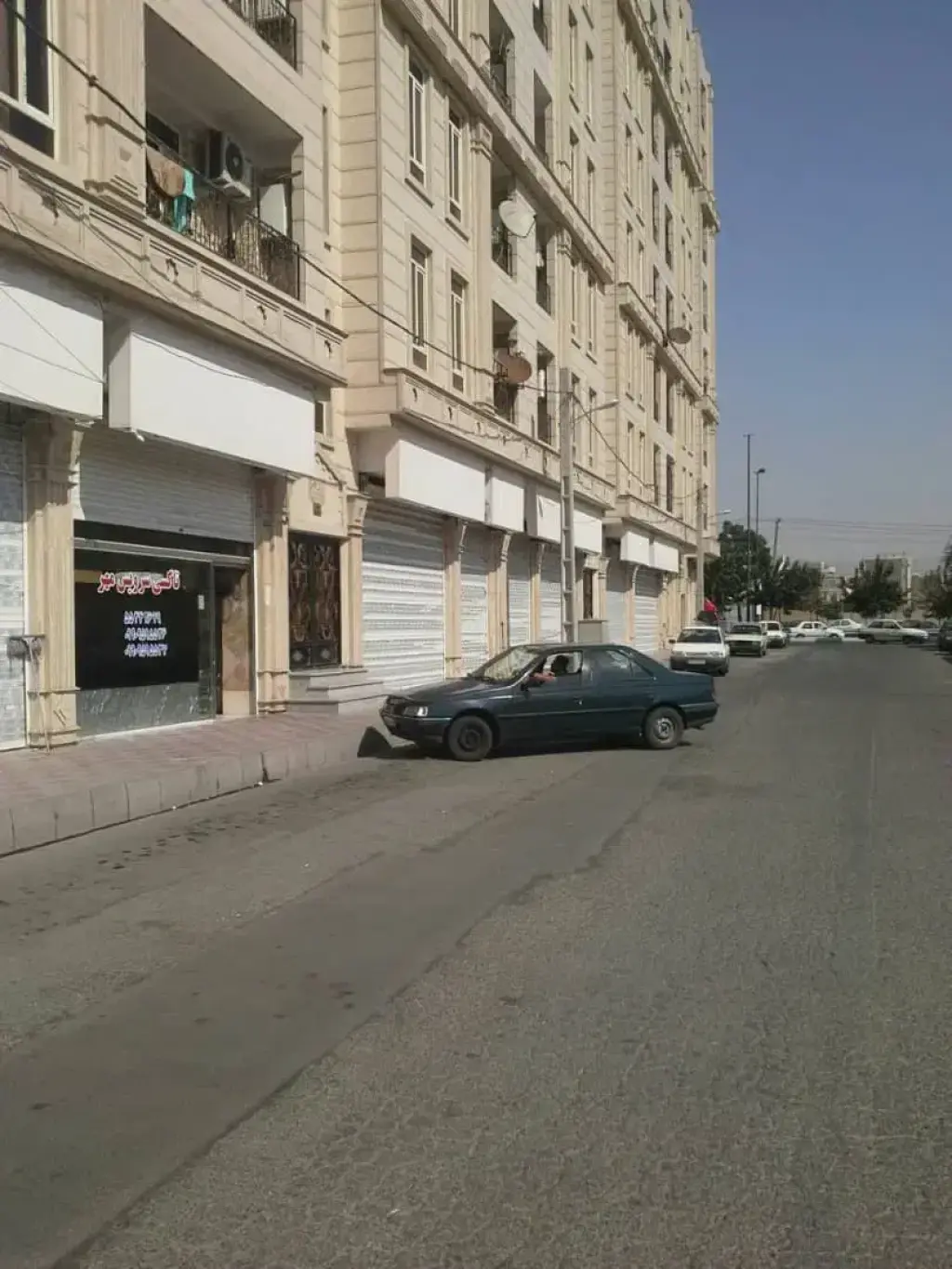 فروش اداری و تجاری 18 متری در سیزده آبان