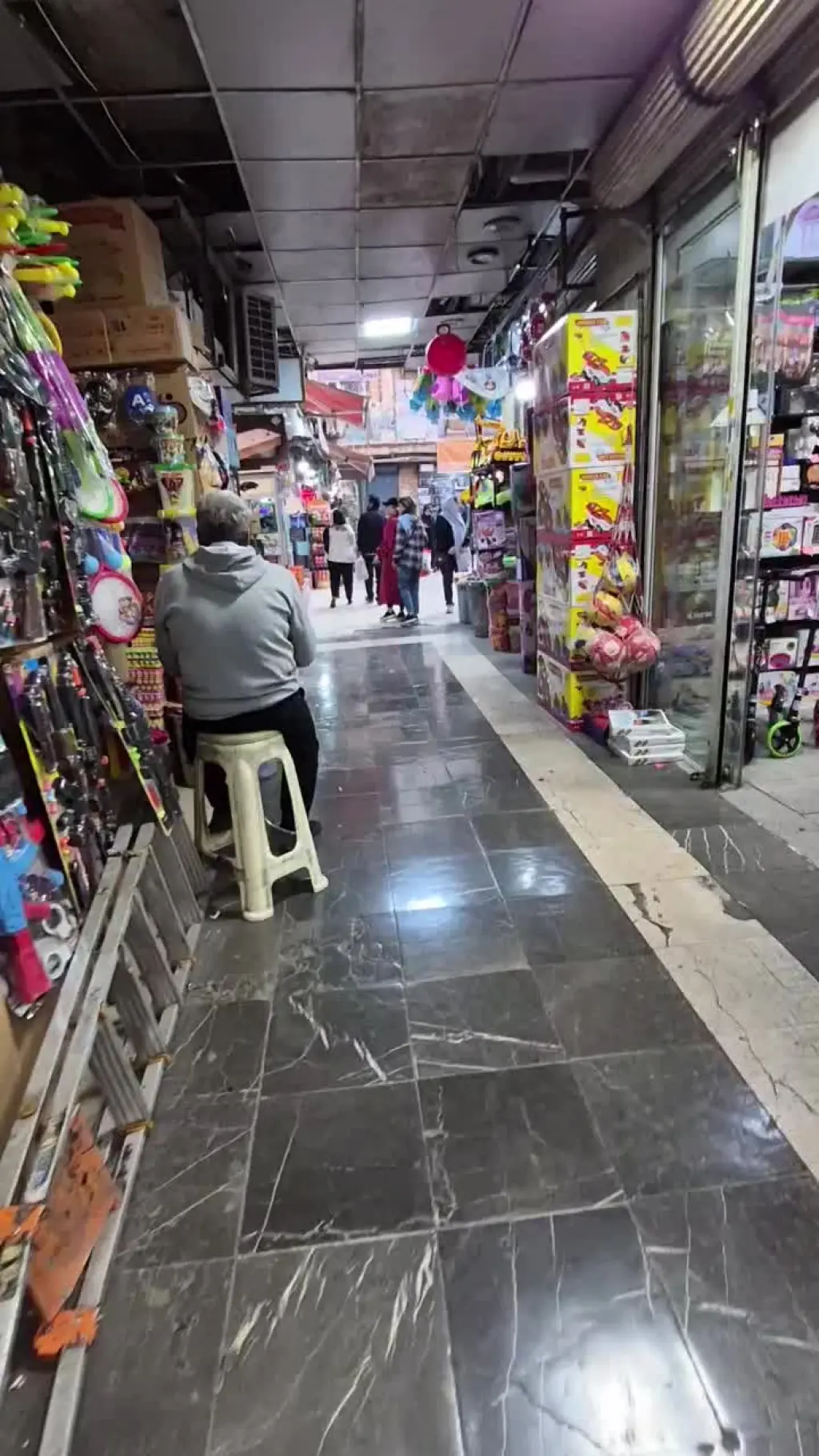 فروش اداری و تجاری 4 متری در بازار