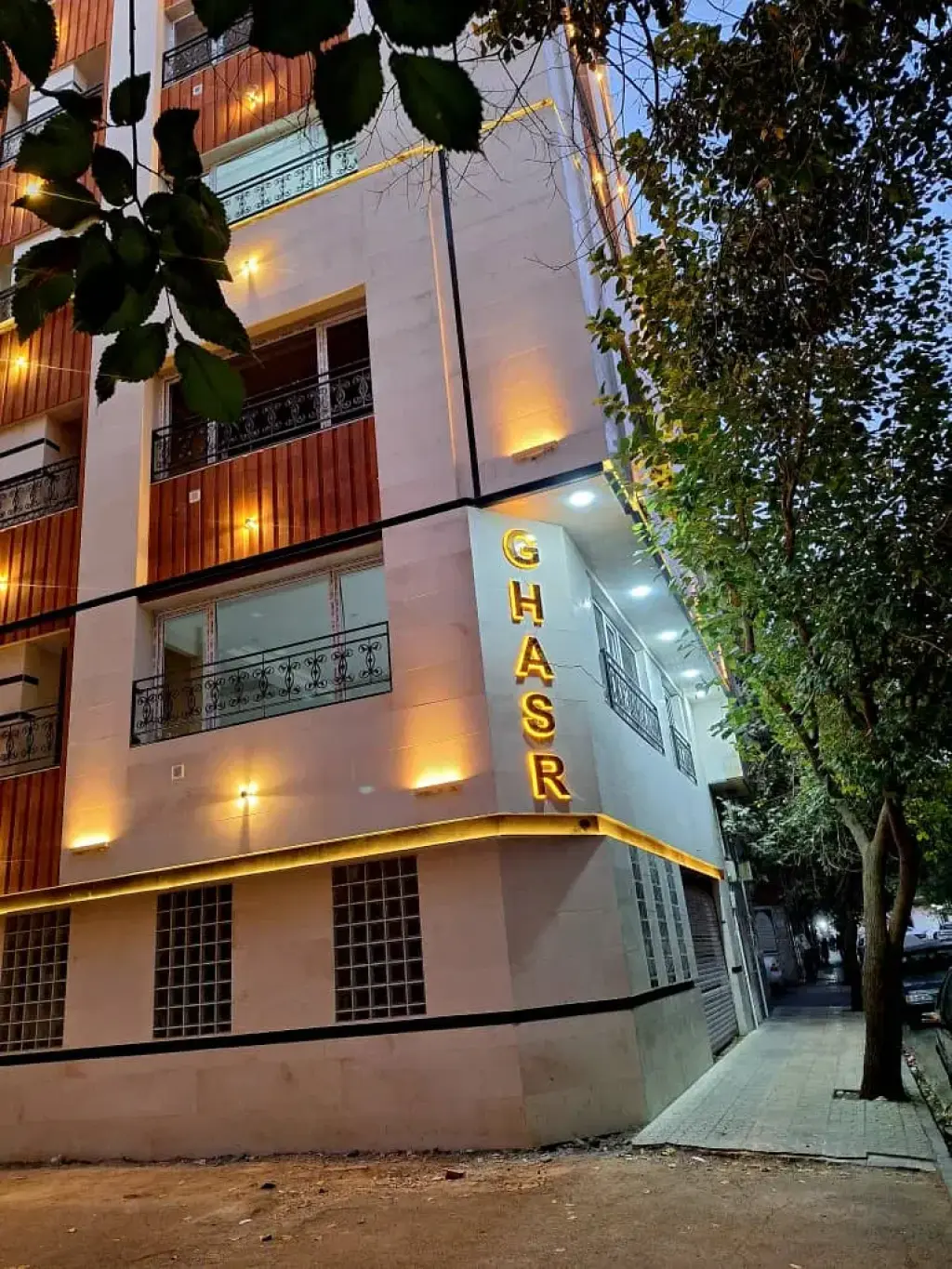 فروش آپارتمان 145 متری در نازیآباد