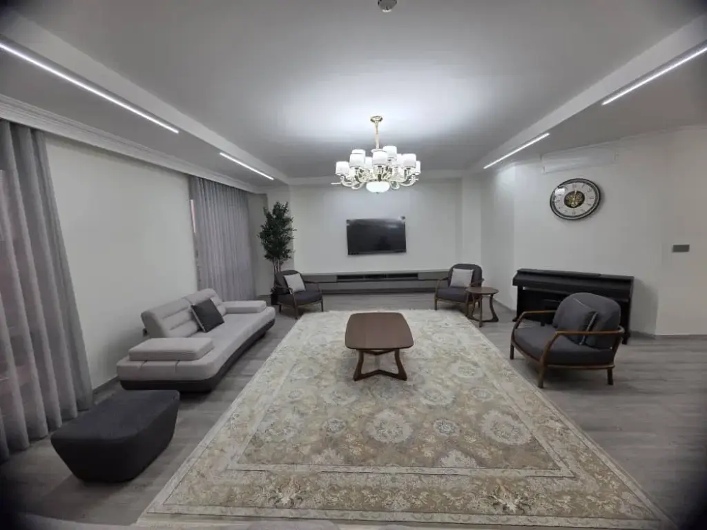 اجاره آپارتمان 161 متری در گلستان (شهرک راه آهن)