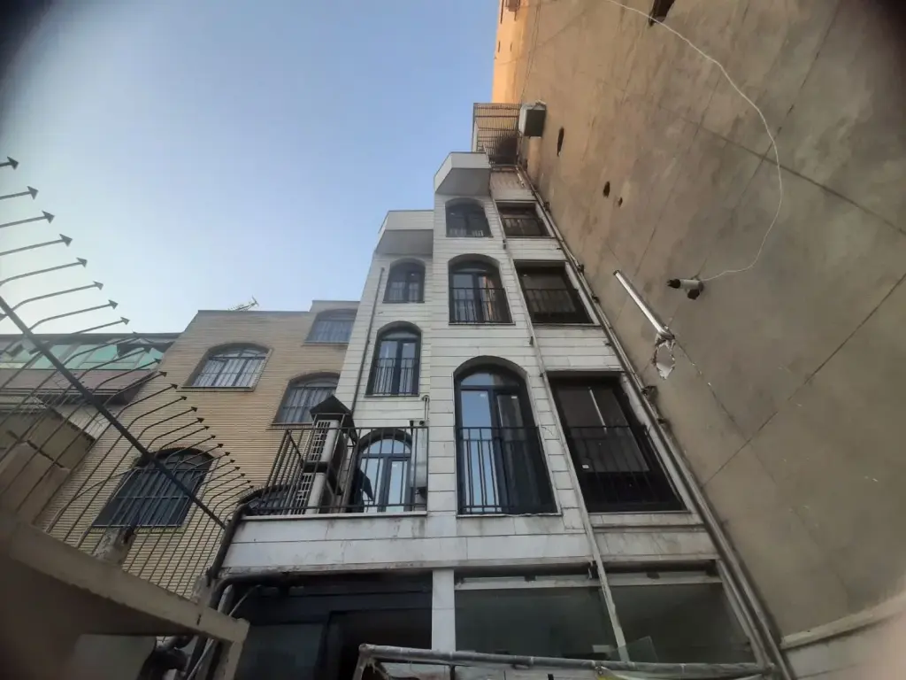 فروش اداری و تجاری 110 متری در شیخ هادی