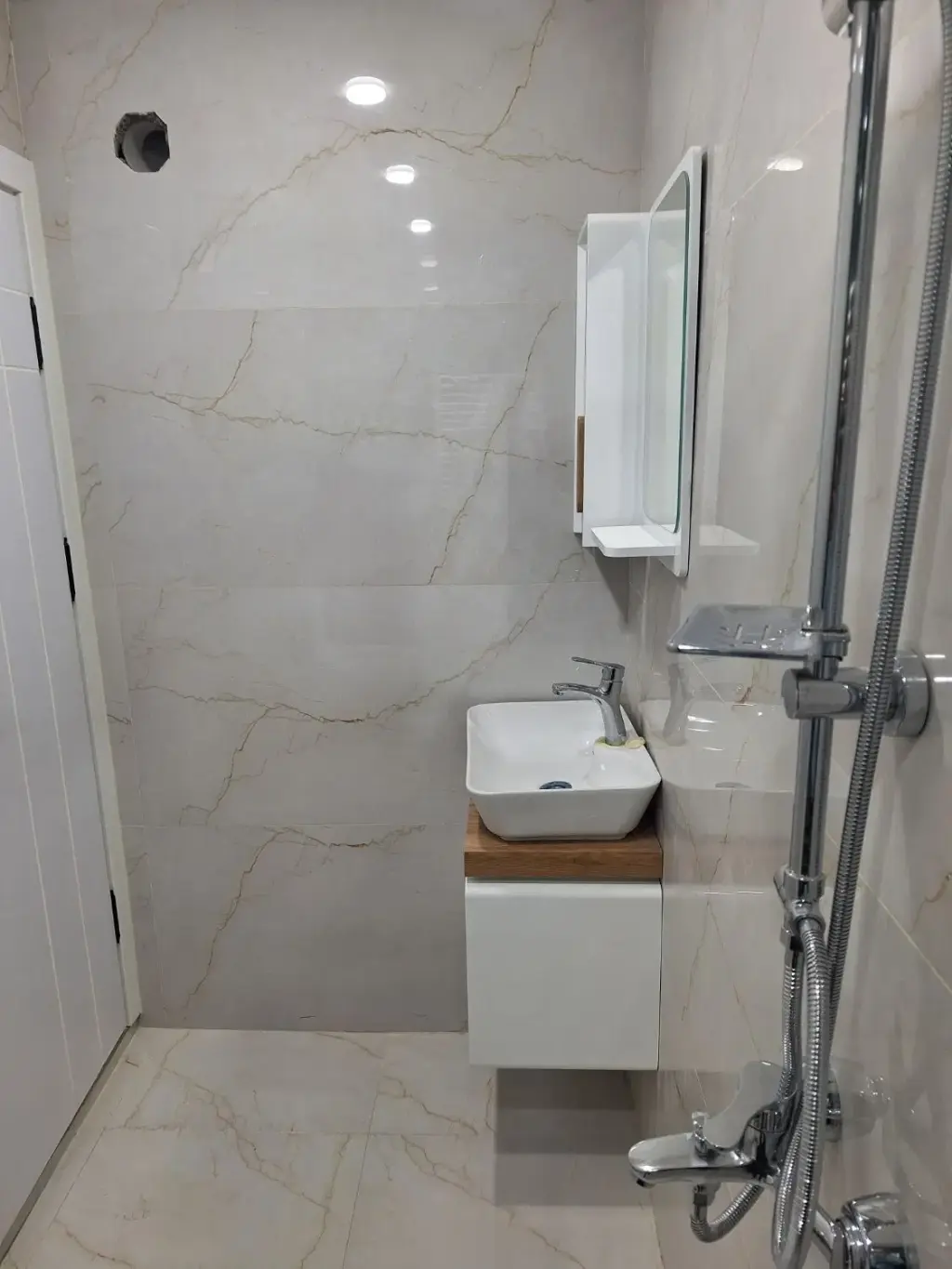 فروش آپارتمان 110 متری در فلسطین (میدان انقلاب) - تصویر 3