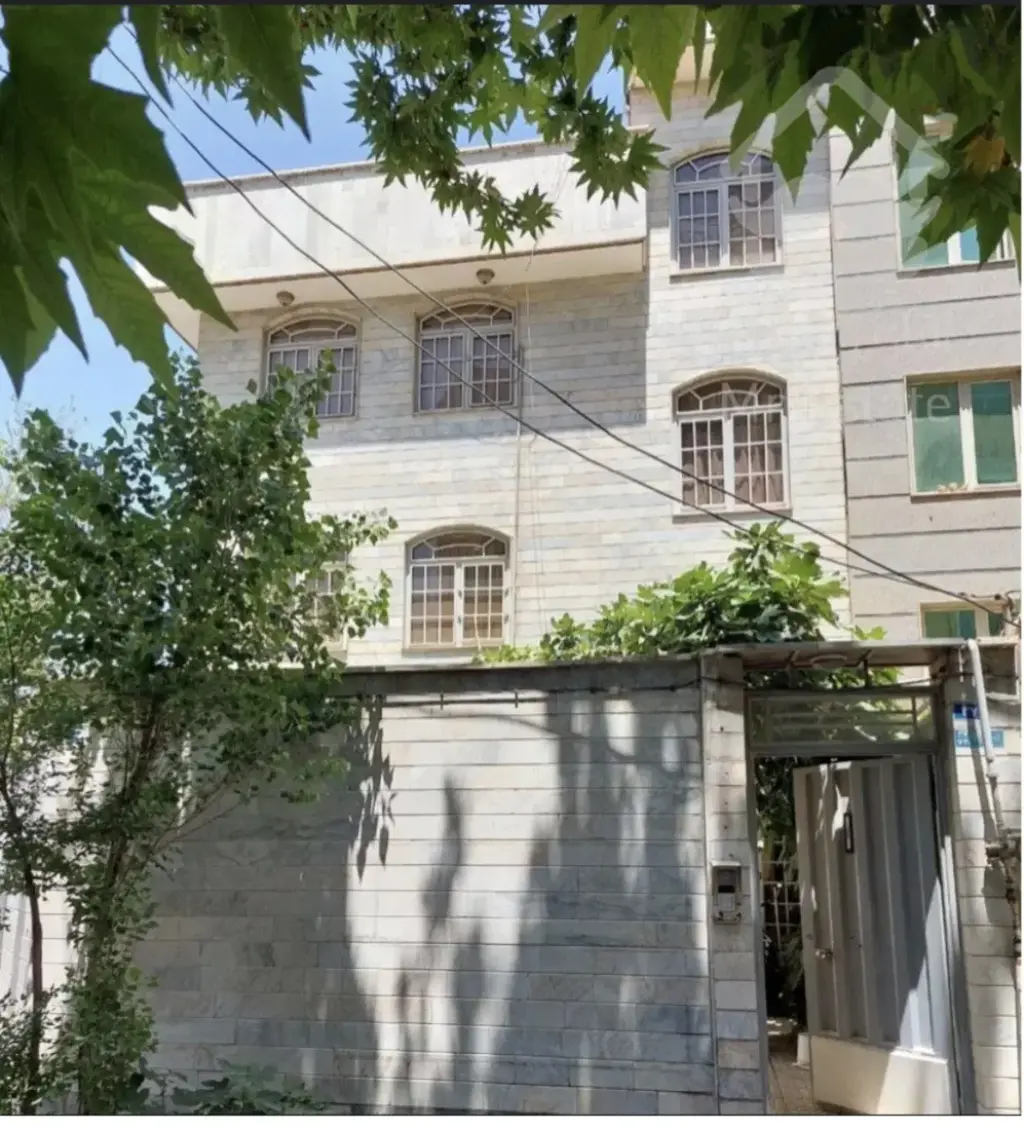 فروش زمین و کلنگی 120 متری در شهید رجایی
