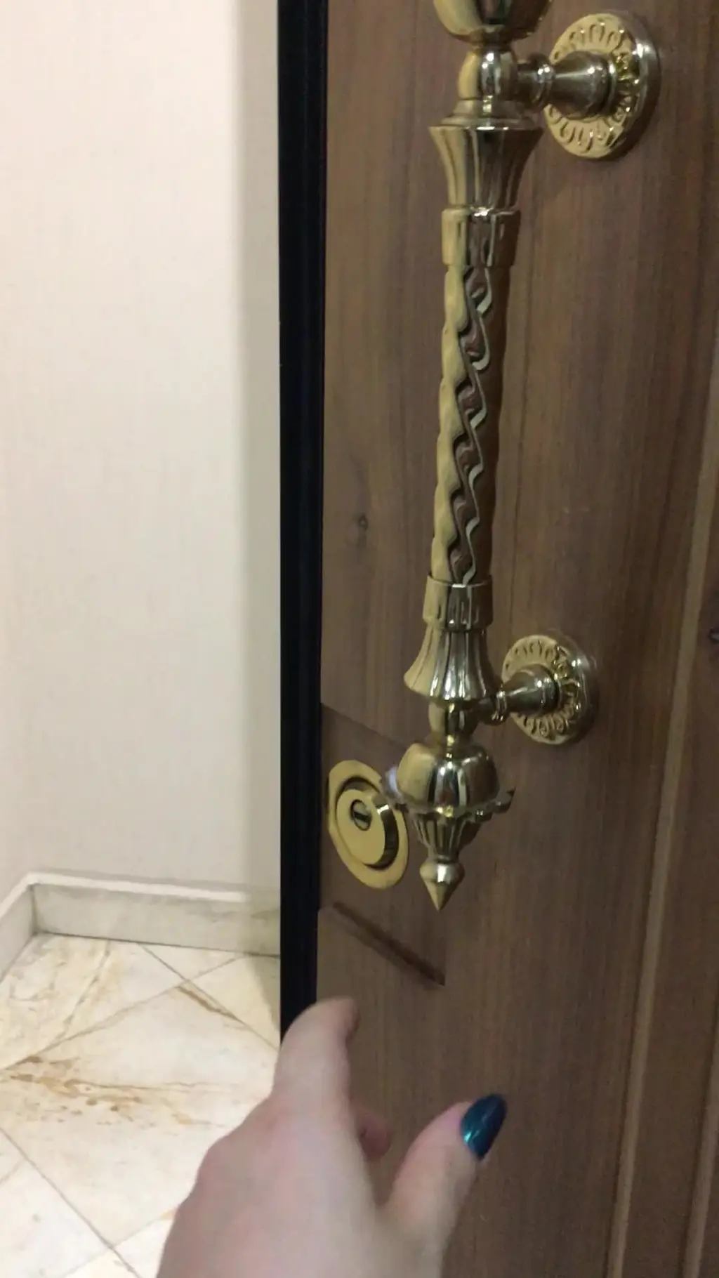 اجاره اداری و تجاری 95 متری در سید خندان (جلفا)