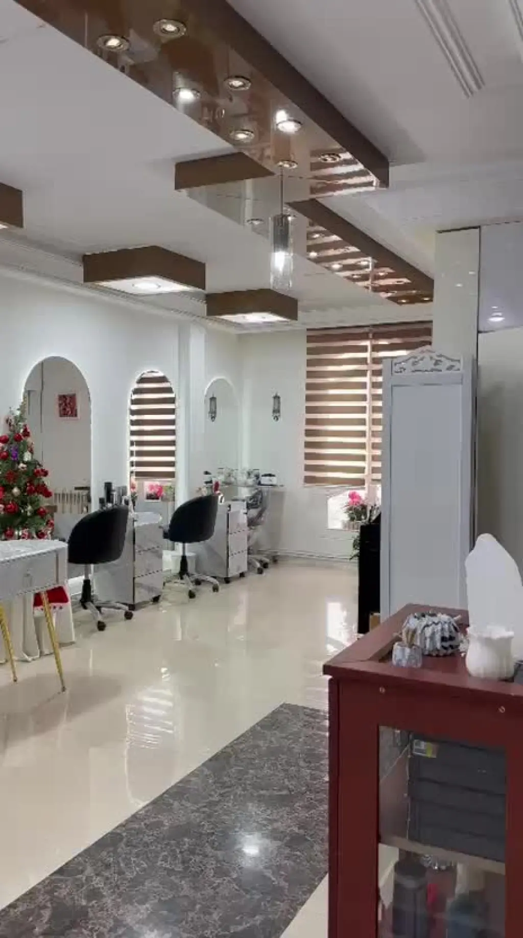 اجاره اداری و تجاری 70 متری در آسمان