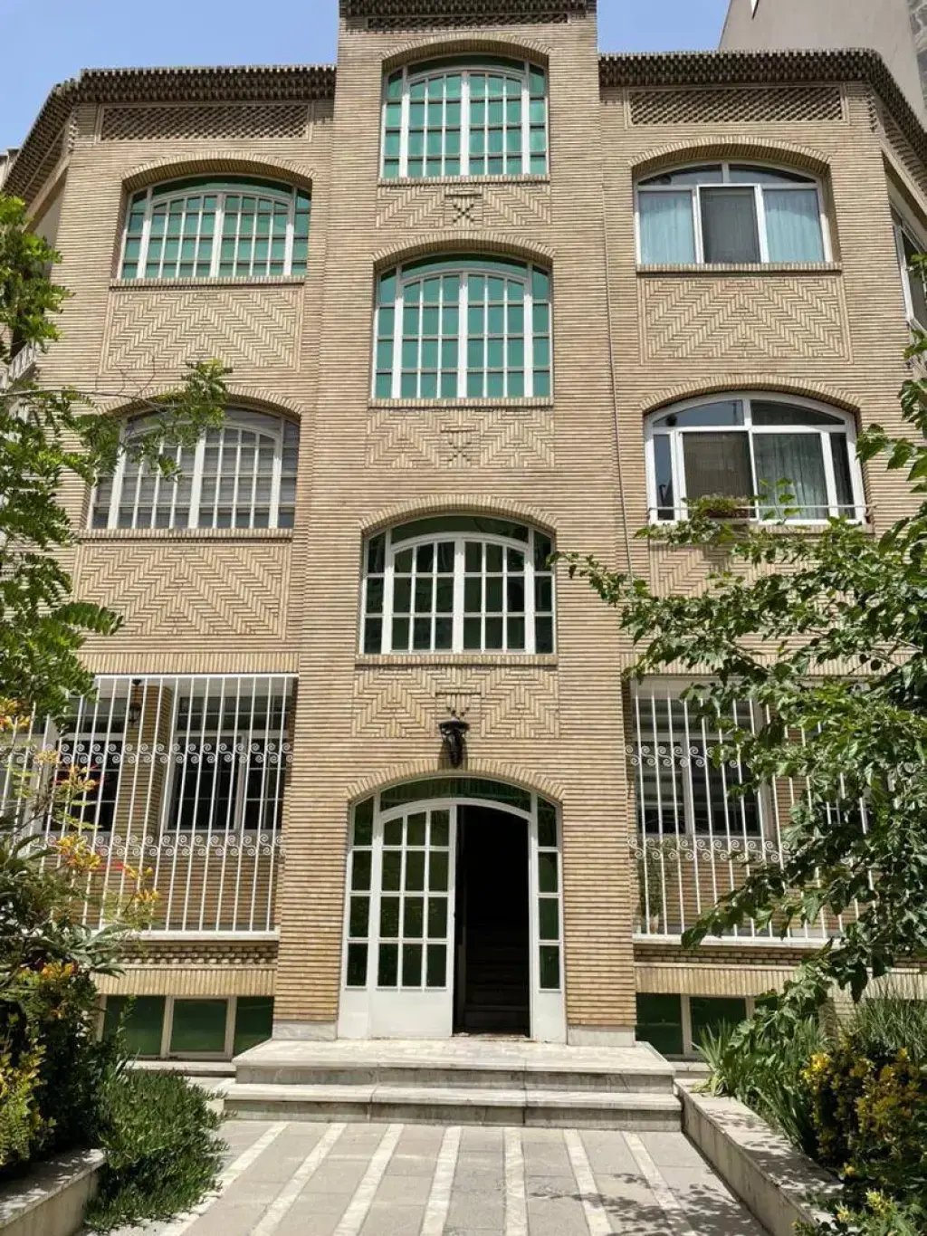 فروش خانه و ویلا 66 متری در بیسیم
