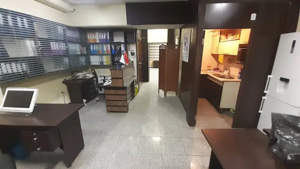فروش اداری و تجاری 85 متری در ایرانشهر