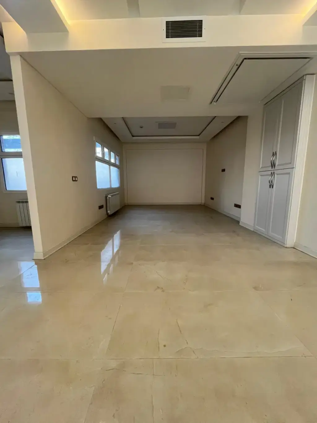 اجاره اداری و تجاری 1000 متری در ونک