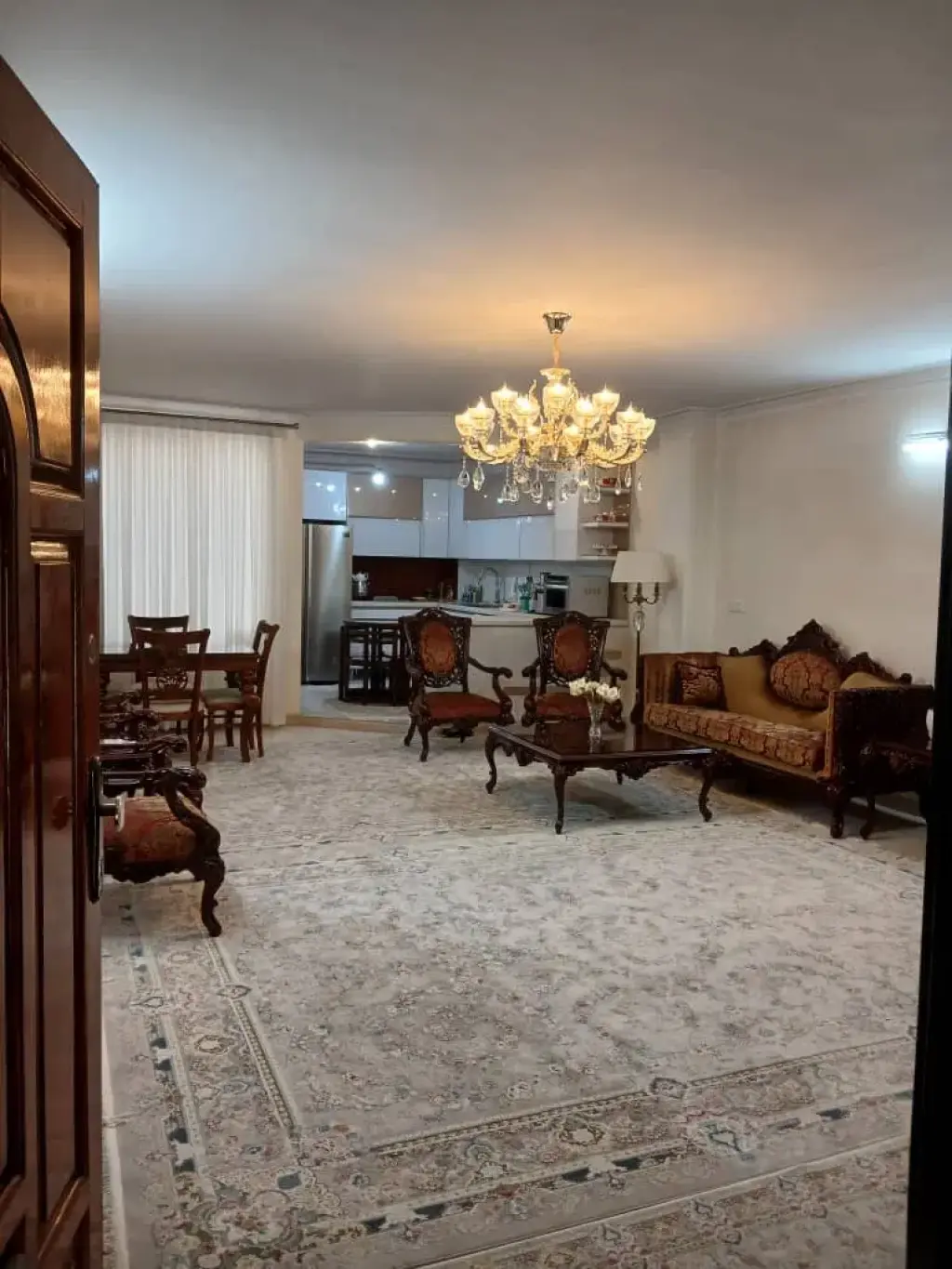 فروش آپارتمان 93 متری در صادقیه